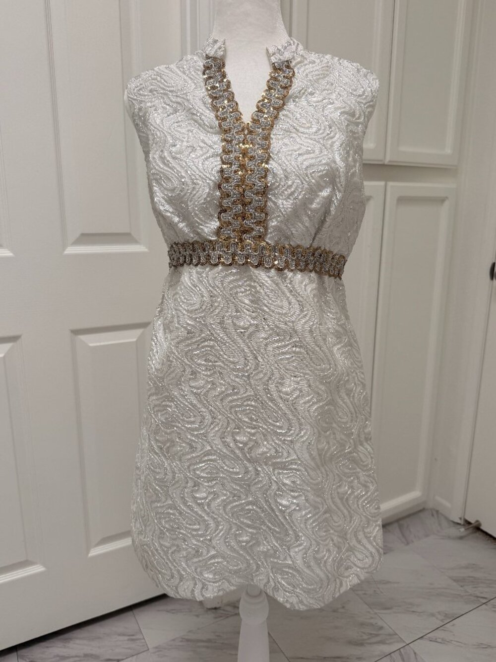 Vintage 1960's White Silver Sparkly Mod Mini Bridal Cocktail Party Dress